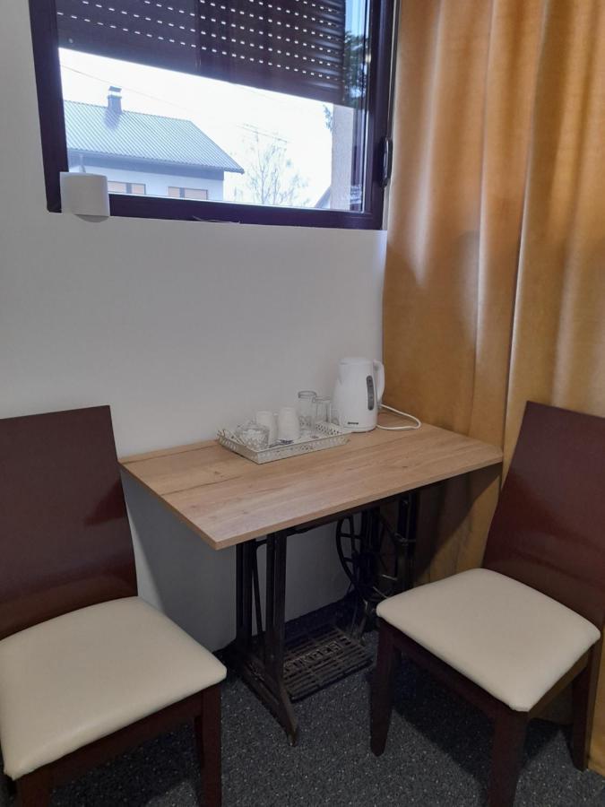 Apartmani Exit Pale Buitenkant foto