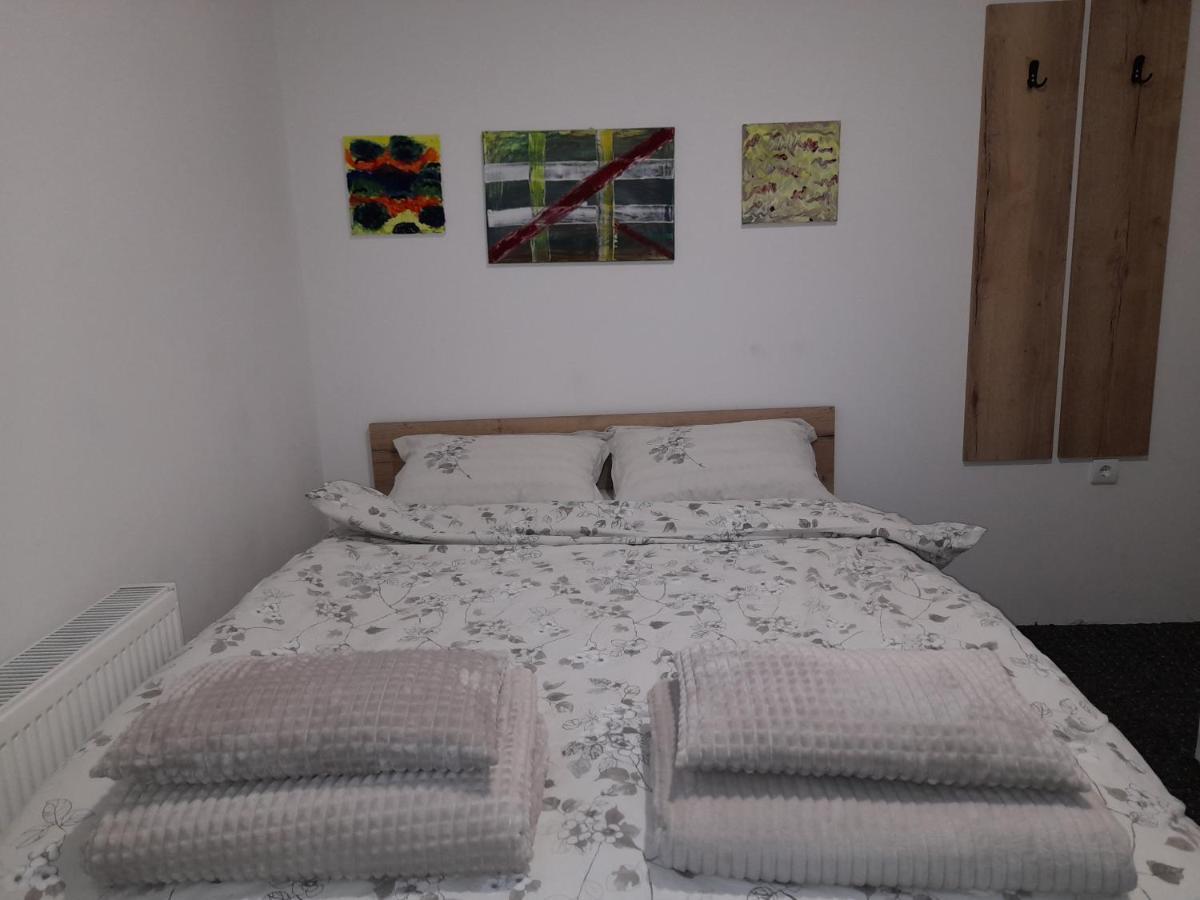 Apartmani Exit Pale Buitenkant foto