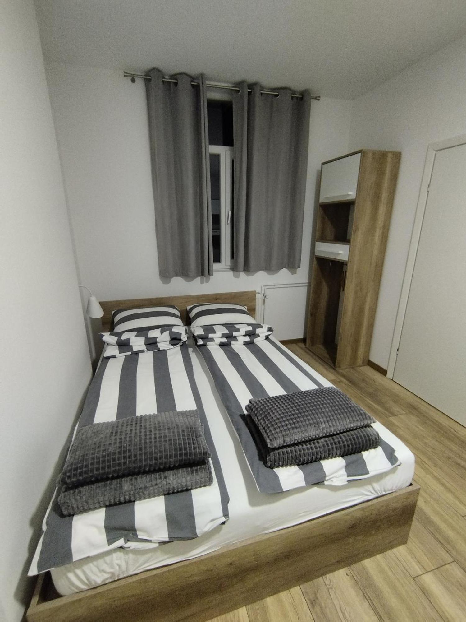 Apartmani Exit Pale Buitenkant foto