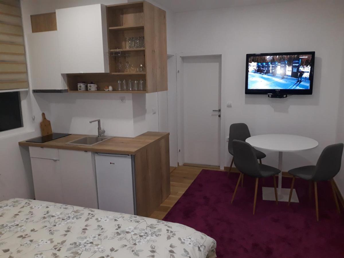Apartmani Exit Pale Buitenkant foto